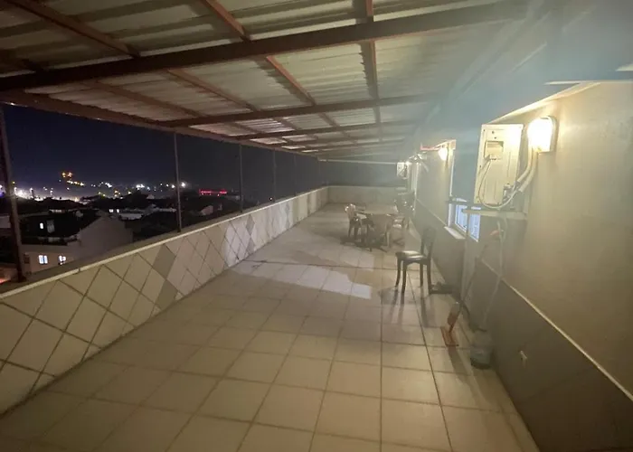 아파트 Pelitli Rezidans Otel 트라존